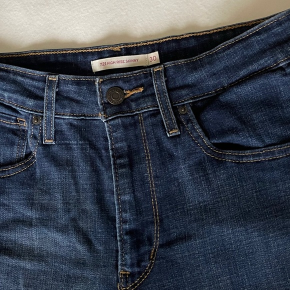 Levi’s 721 High Rise Skinny Jeans 30x30 Dark Wash - Picture 3 of 10